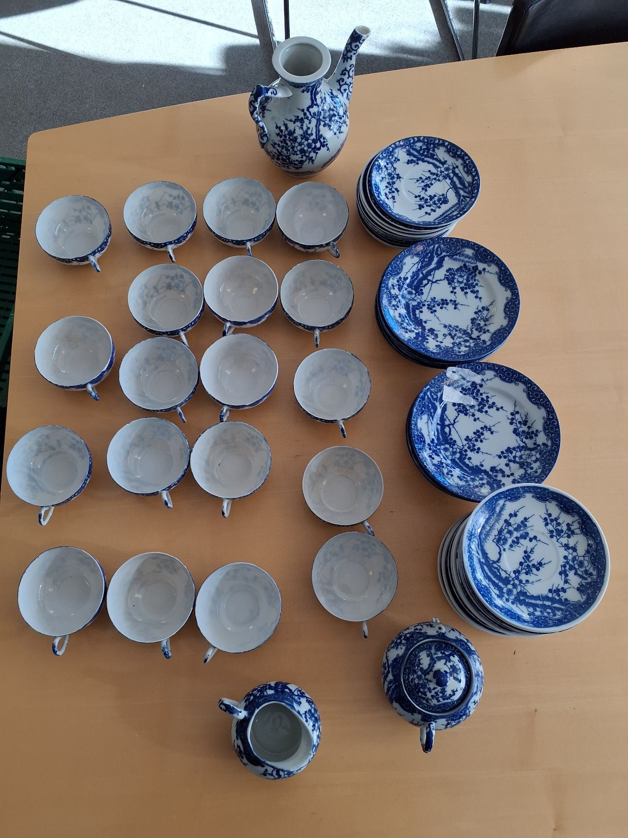 Blåt porcelænssæt - Japansk producent